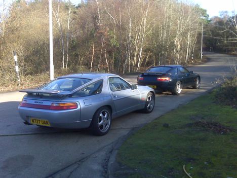 Porsche 928 dyno day at Surrey Rolling Road December 2009