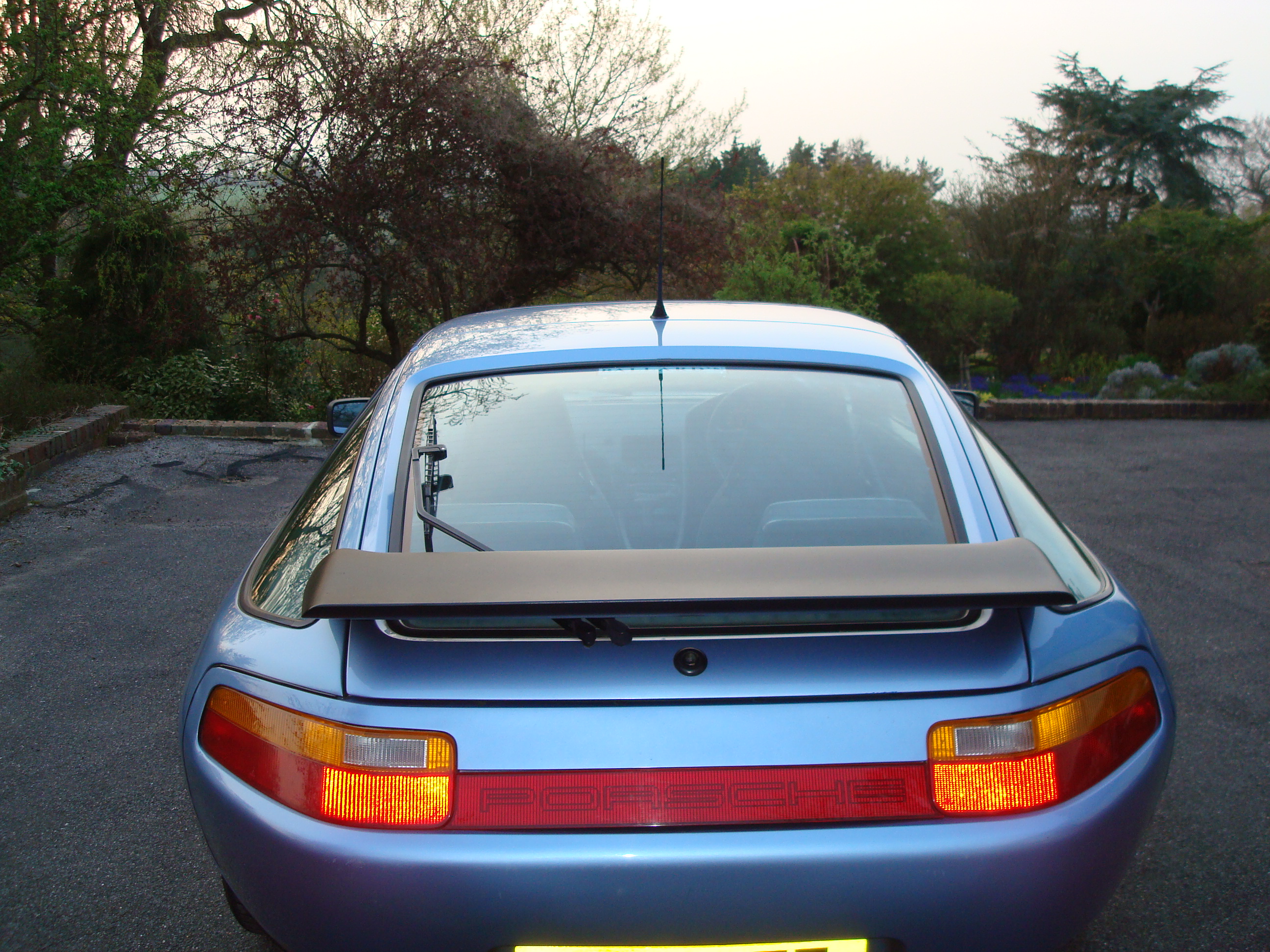 Porsche 928 S4 with a GTS rear  PU