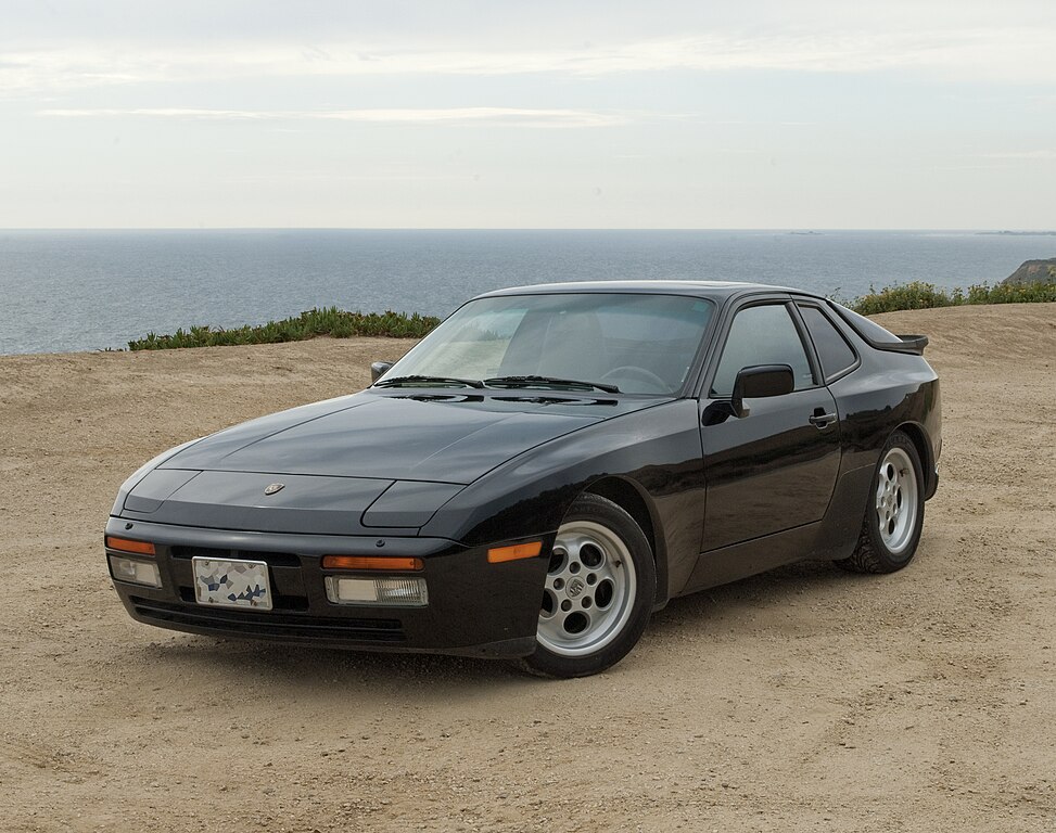 1986 Porsche 944 Turbo Coupe wikimedia commons photo by Daniel J. Leivick https://en.m.wikipedia.org/wiki/File:1986_944_Turbo.jpg Creative Commons (SA) license